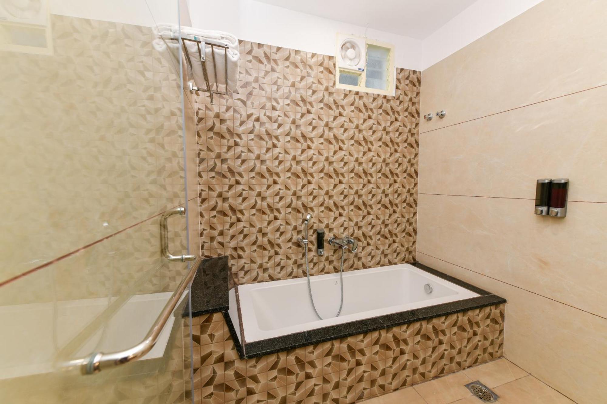 Hotel Shine International Mysore Eksteriør billede