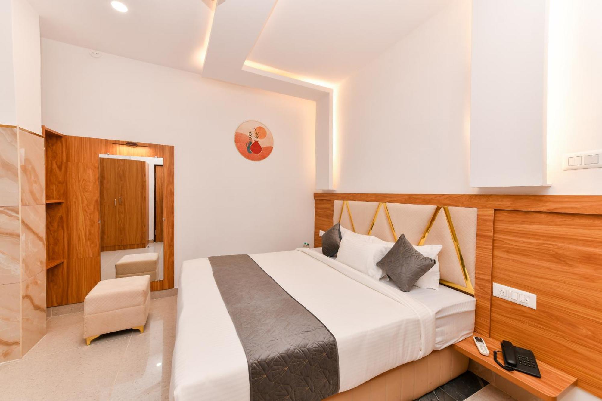Hotel Shine International Mysore Eksteriør billede